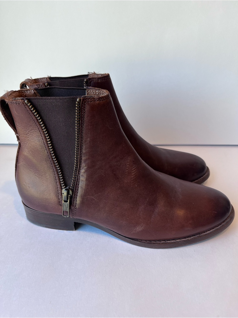 Frye Carly Zip Chelsea Boots Brown Leather Ankle Boots